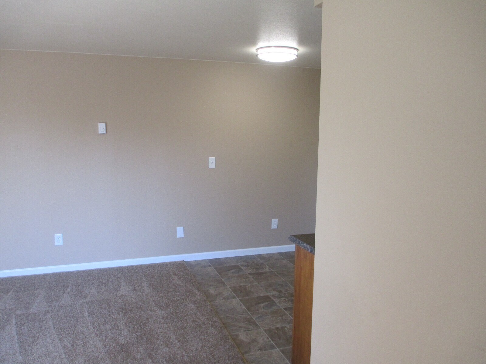 Building Photo - 3322 NE Lancaster St