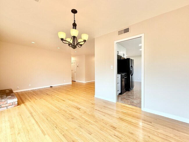 Building Photo - Renovated 3bed/2bath Linda Mar Rancher