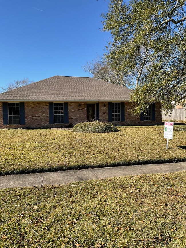 Primary Photo - 4 Bedroom Home in Jefferson Terrace