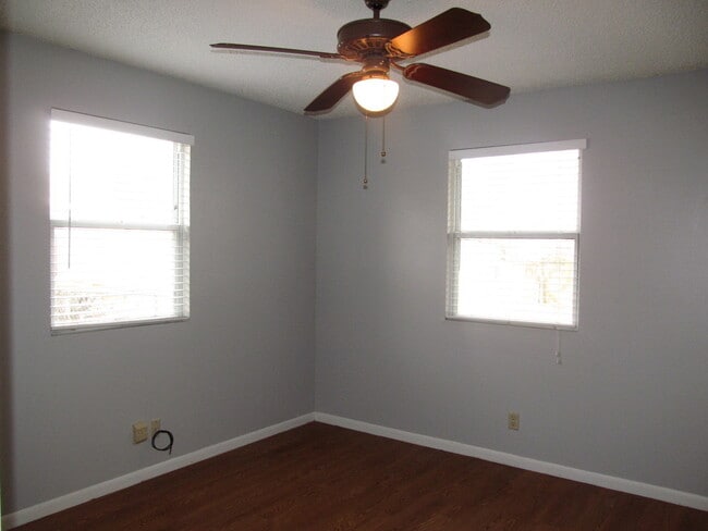 Building Photo - 3 BEDROOM, BELTON ISD