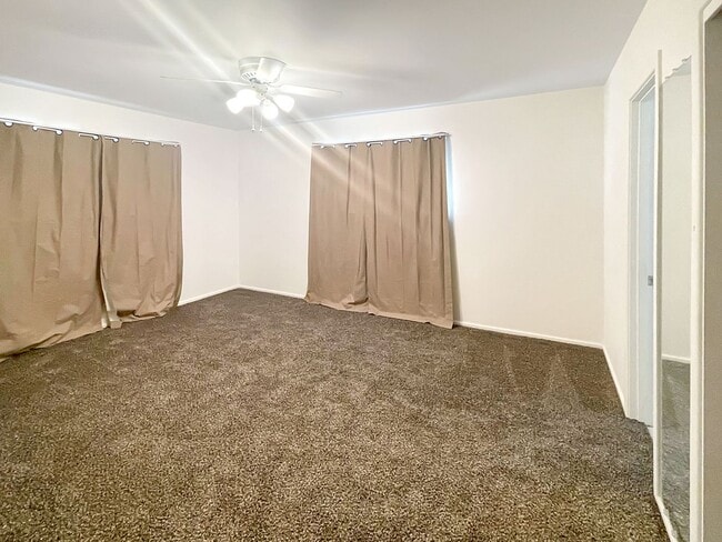 Building Photo - 211 E Alto Dr