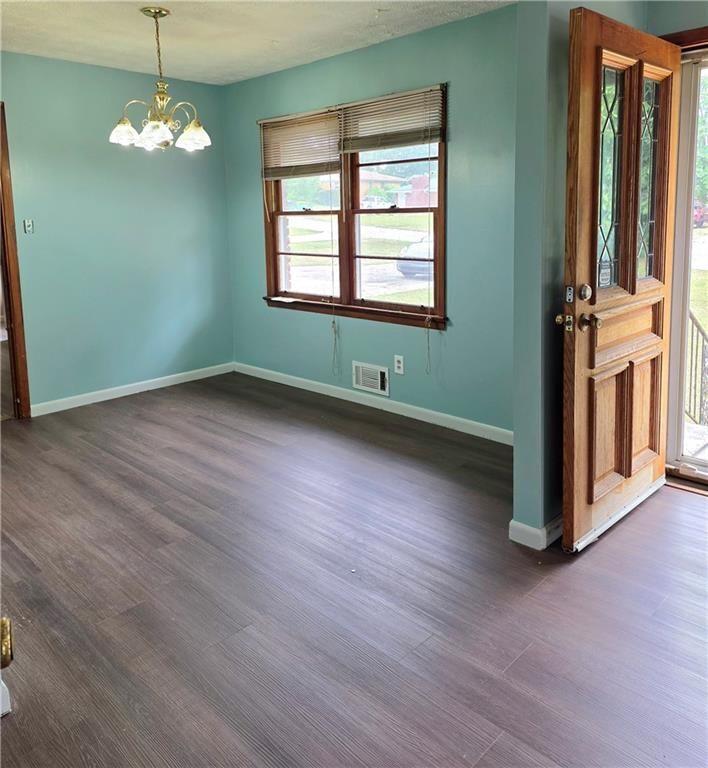 Building Photo - 421 Springside Dr