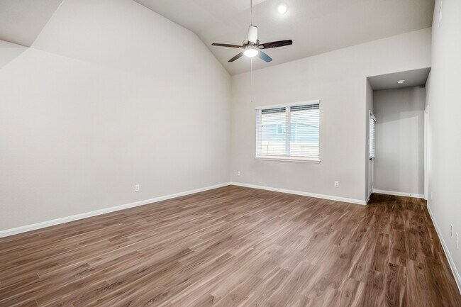 Building Photo - 2421 Shellcracker Dr