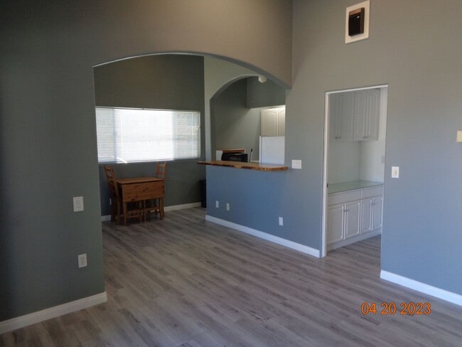 Building Photo - Remodeled Guest House in Quartz Hill All Utilities Included
