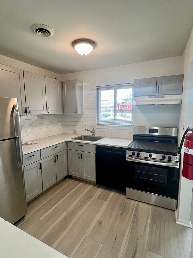 Building Photo - 1137 Kaye Ct