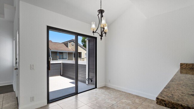 Building Photo - Upgraded 2-Bedroom Carriage Townhome with ...