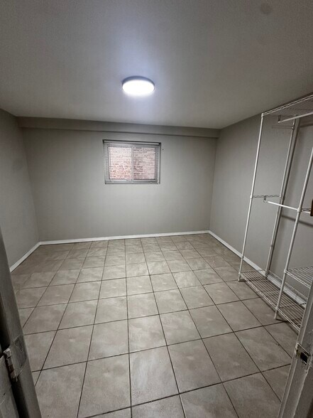 Building Photo - 3432 W 64th St
