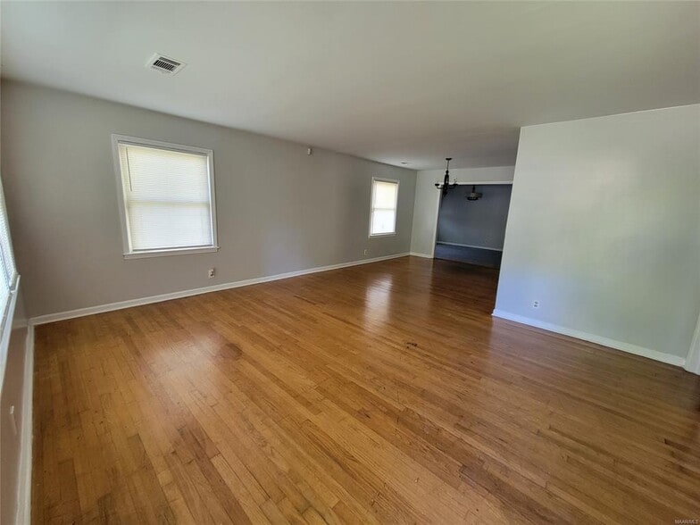 Building Photo - 1048 Biscayne Dr