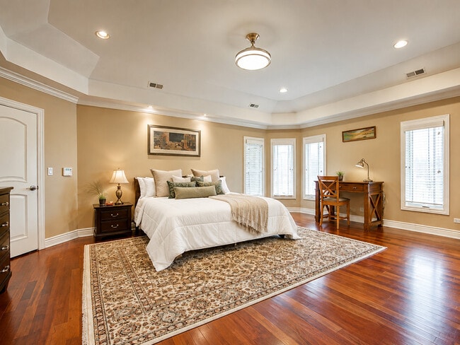 Building Photo - 7229 Roxbury Ct