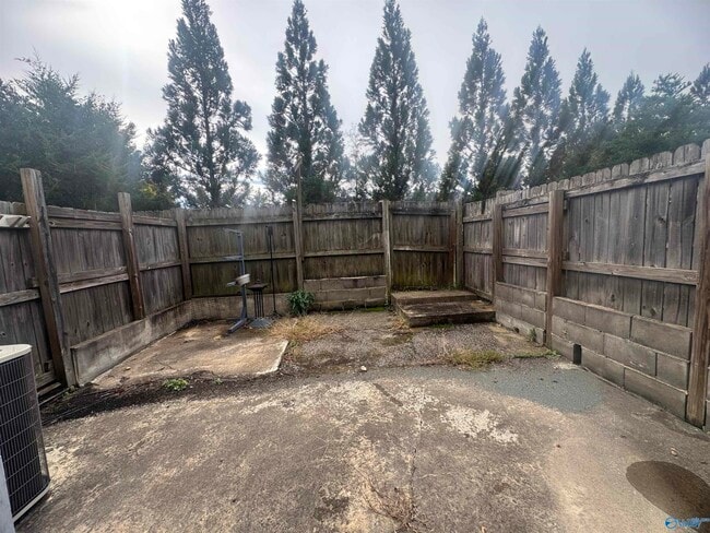 Building Photo - 210 Marinawoods Dr SE