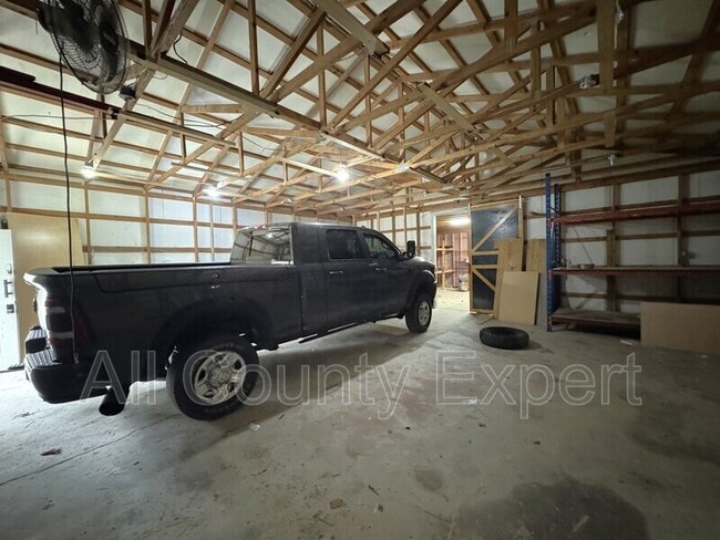 Building Photo - 261 Ridgewood Rd