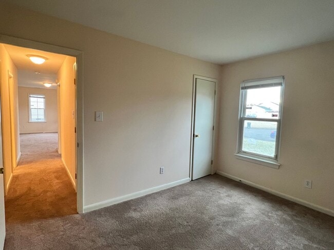 Building Photo - 2204 Merle St