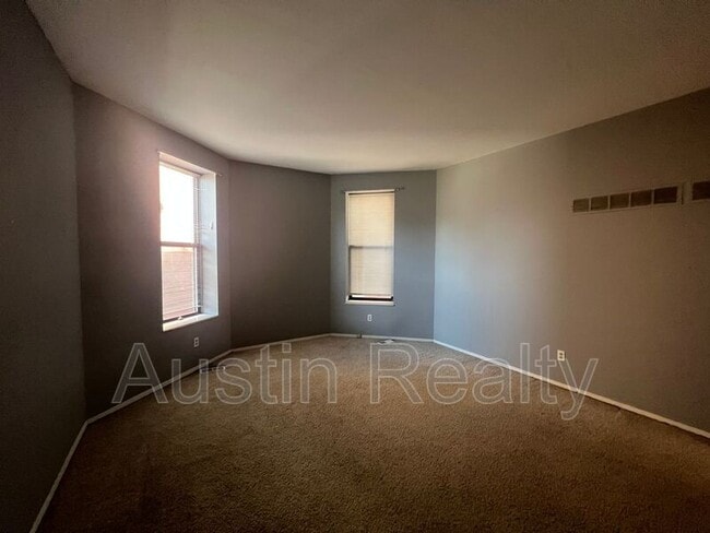 Building Photo - 4362 McPherson Ave