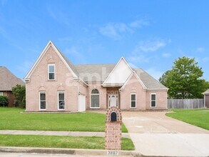 Building Photo - 3887 Gila Dr