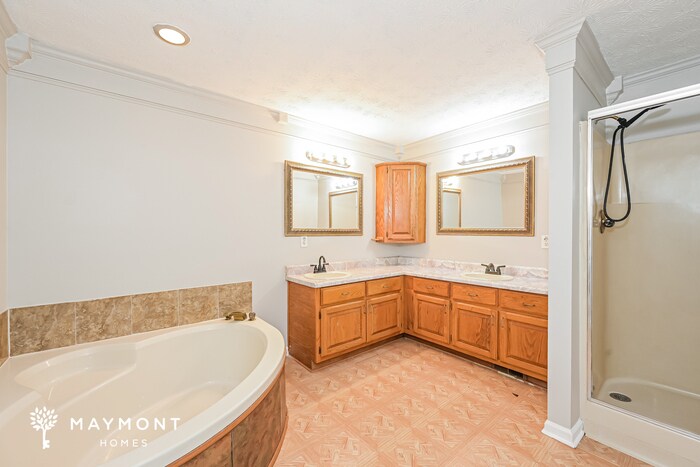 Building Photo - 35 Knights Cir