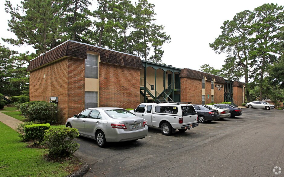 TallaVilla Apartments 925 E Magnolia Dr Tallahassee FL 32301