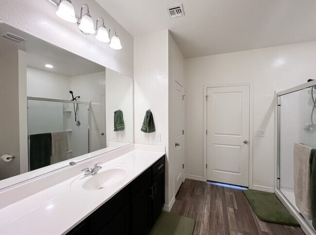 Building Photo - 4590 W Foldwing Dr