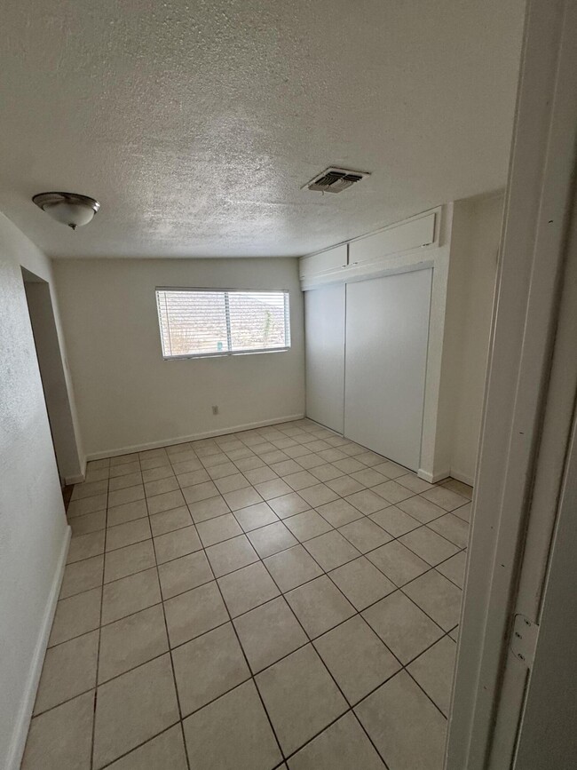 Building Photo - 5958 El Reposo St