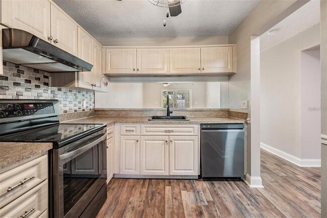 Building Photo - 364 Gloucester St