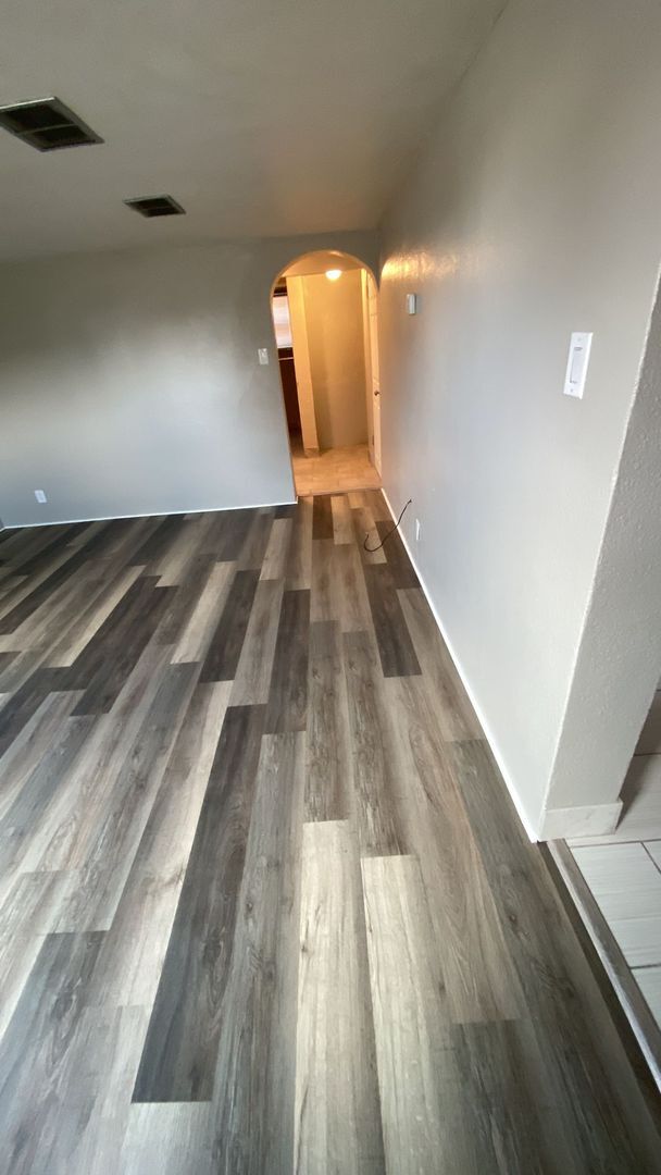 Building Photo - Nice Basement Duplex