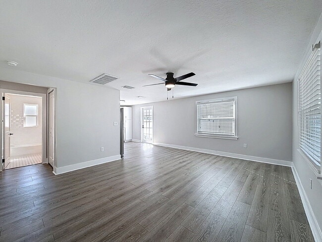 Building Photo - 768 49th Ave N