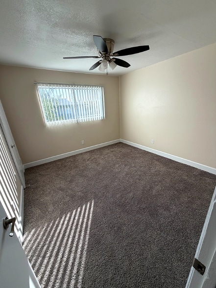 Building Photo - 610 Silverwood Ave