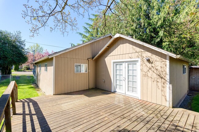 Building Photo - Single Family Ranch