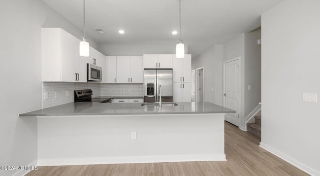 Building Photo - 8067 Purchase Ne Pl