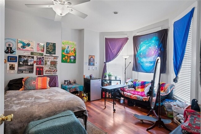 Building Photo - Huge 5 Bedroom House Next to VCU With Off ...
