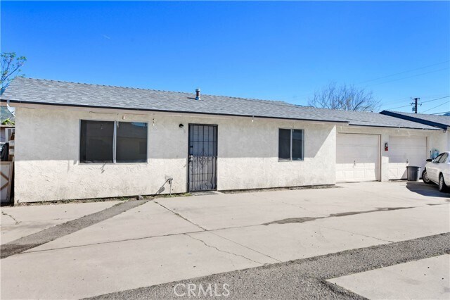 Building Photo - 4039 Lorraine Dr