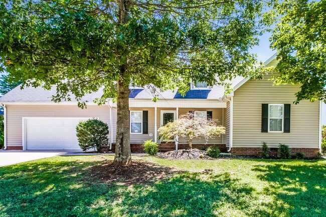 Building Photo - 1527 Dodd Trail