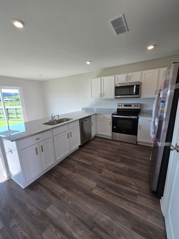 Building Photo - 228 Isabella Way