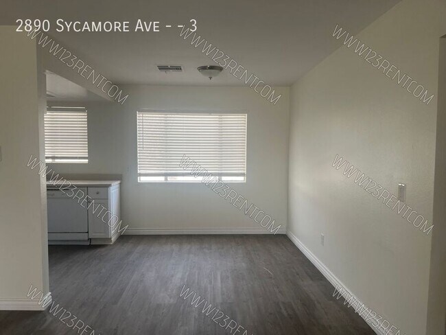 Building Photo - 2890 Sycamore Ave