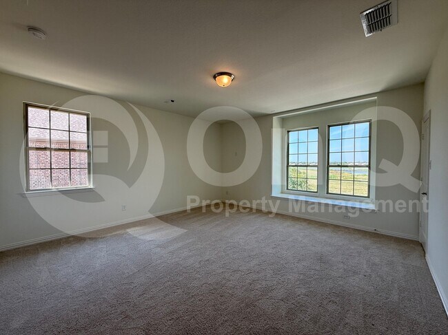 Building Photo - 1165 Clearwater Dr