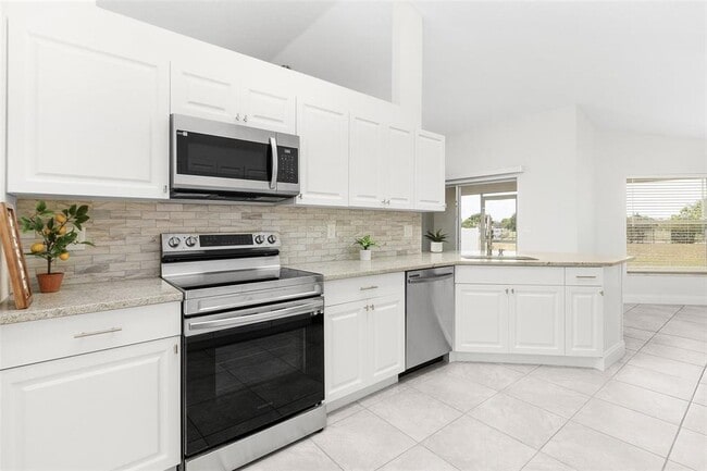 Building Photo - 525 Drayton Rd