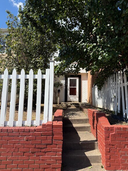 Front House - 9262 Taney Rd