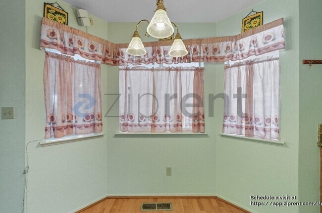Building Photo - 14 Cider Mill Ct