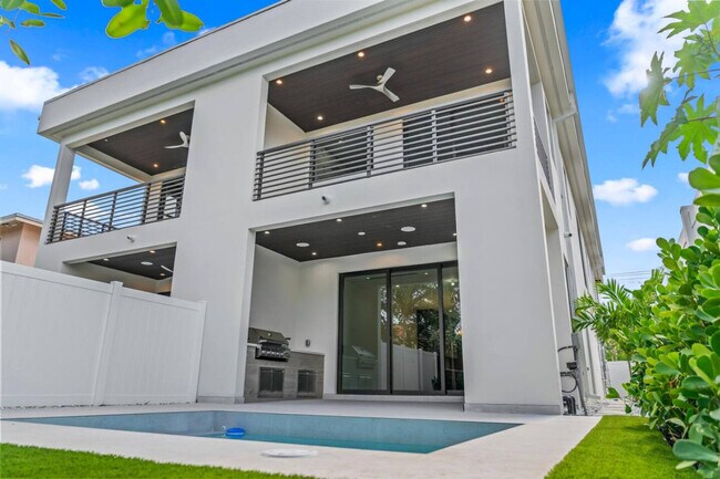 Building Photo - 1812 Miami Rd