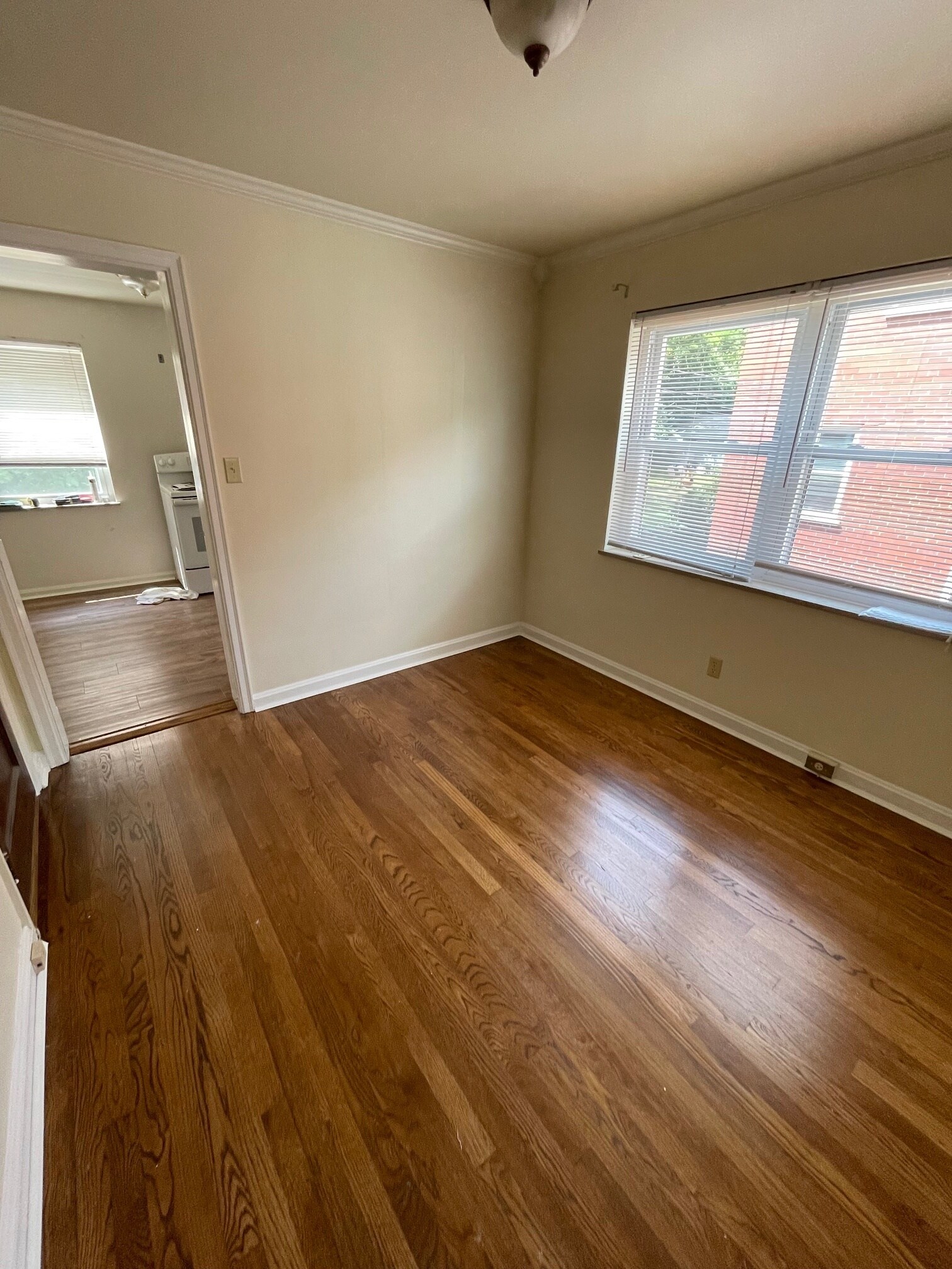dining room to kitchen - 29 Pleasant Ridge Ave