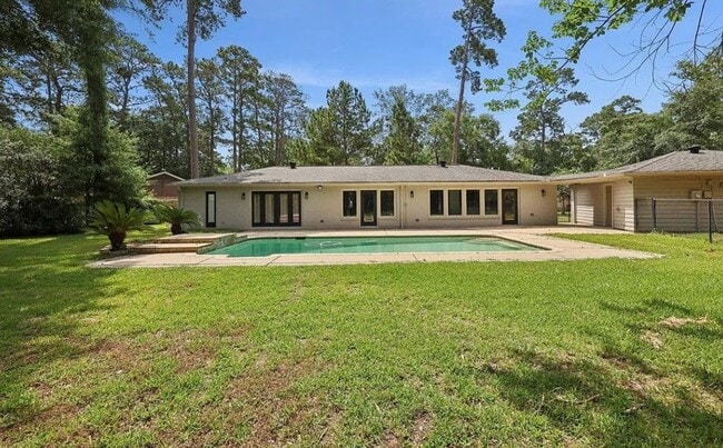 Building Photo - 1385 Fenwick Cir
