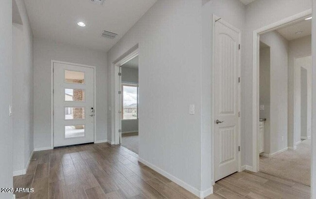 Building Photo - 4390 Noble Dr