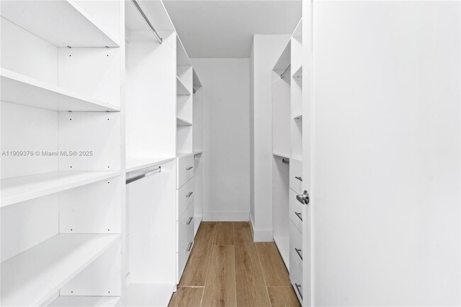 Building Photo - 10185 Collins Ave