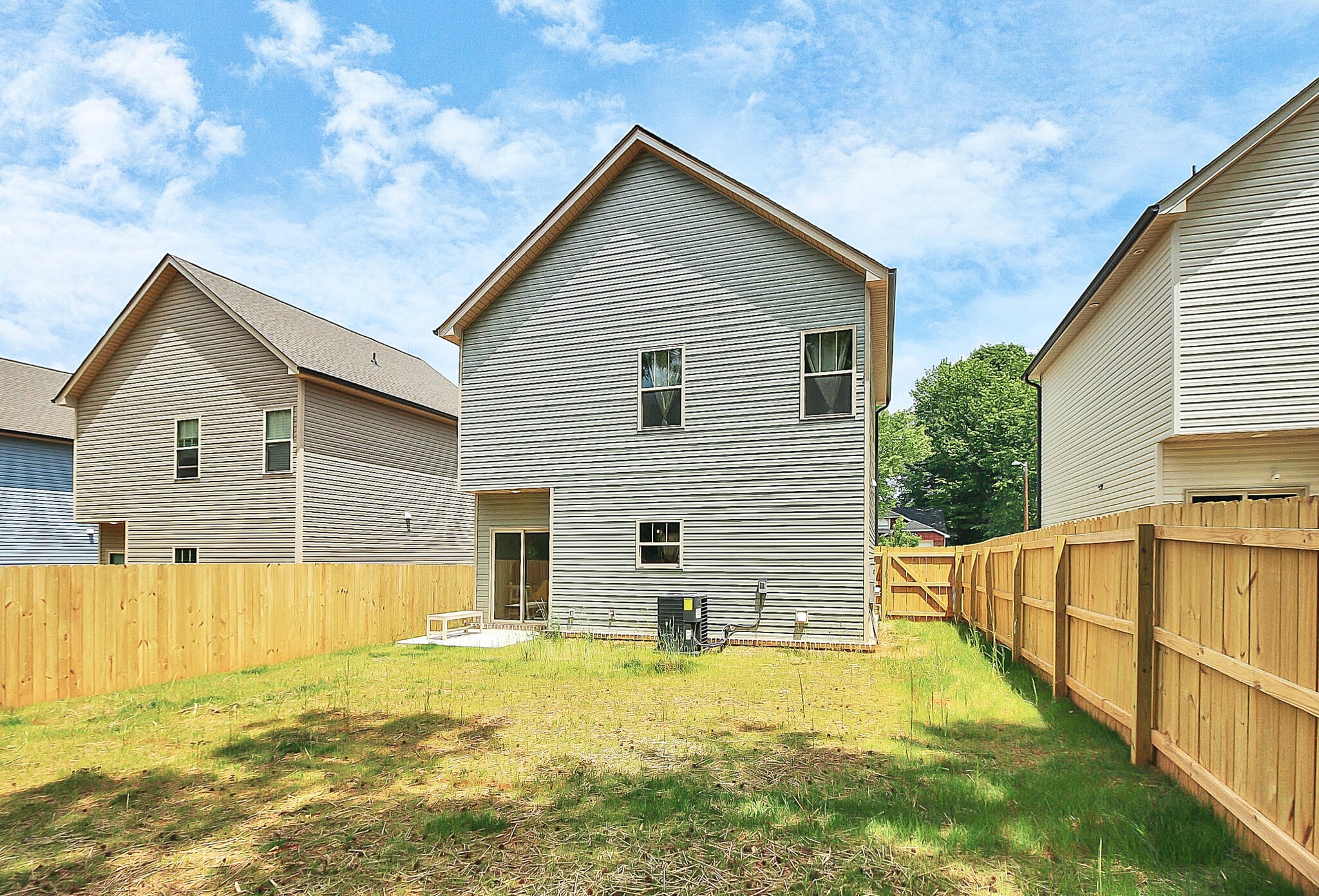 Building Photo - Room in House on Hunters Crossing Ln