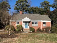 Building Photo - Charming three-bedroom in Irving Park area