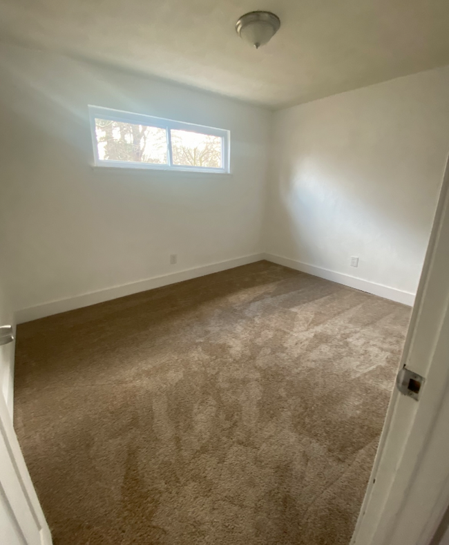 Building Photo - 6502 Wailes Ave