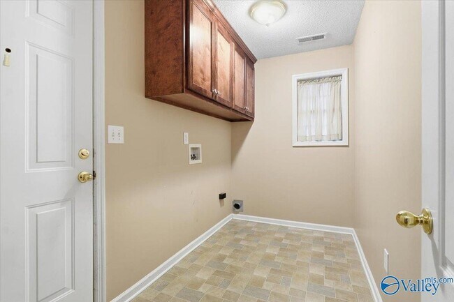 Building Photo - 105 Ashlawn Ct