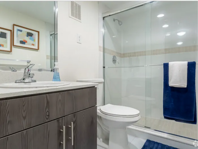 Building Photo - 19221 NE 10th Ave