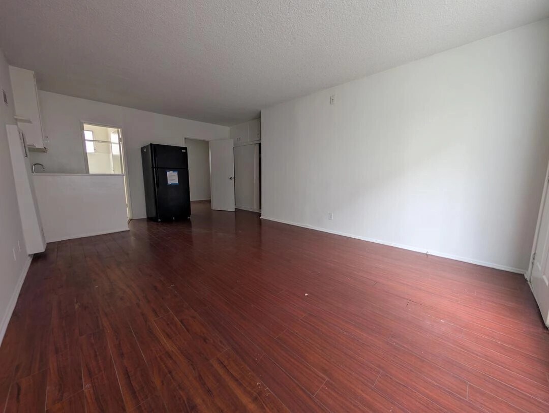 Building Photo - 3630 Westwood Blvd