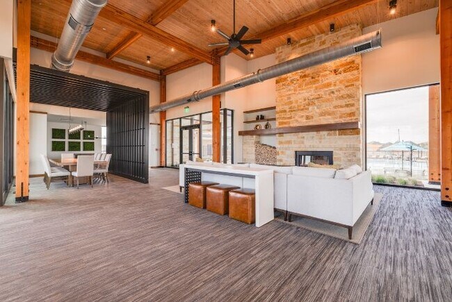 Building Photo - 7311 Blue Gentiana Ln