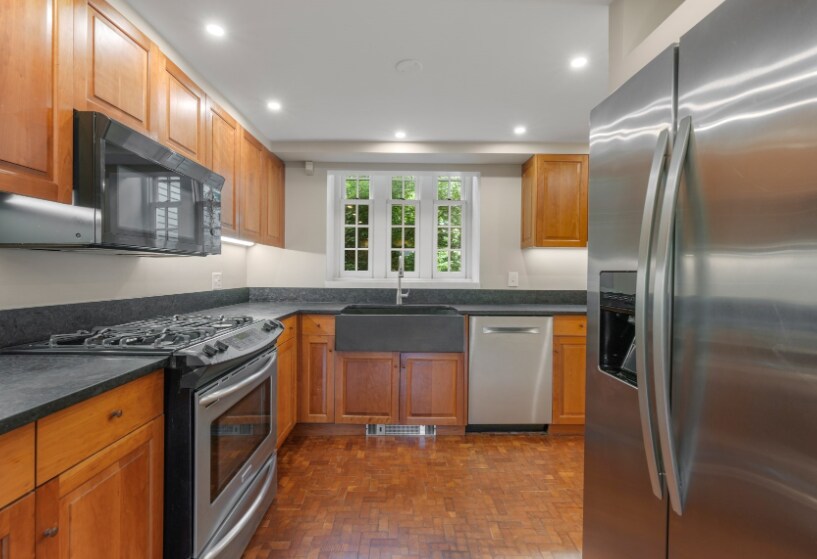 Building Photo - 259 Mount Auburn St